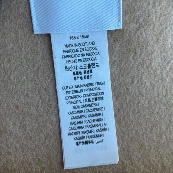 💖NWOT💖Burberry Reversible 100 Cashmere Scarf Pink/camel - Picture 7 of 7